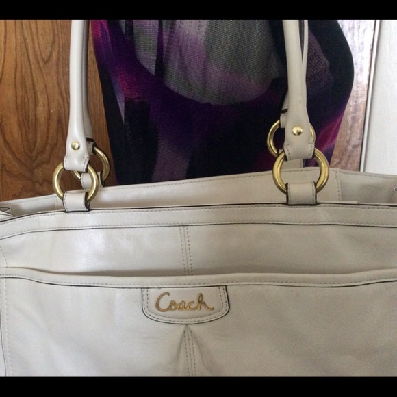Coach "Park" Shoulder Leather Medium Ivory Bag - Picture 6 of 11
